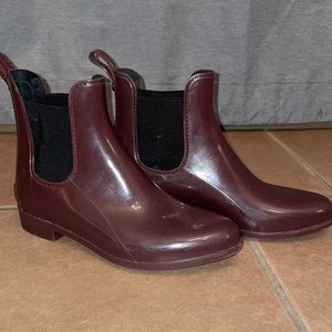 rain boots